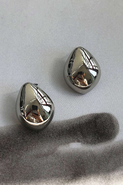 Ángela - Pendientes Metálicos en Forma de Gota