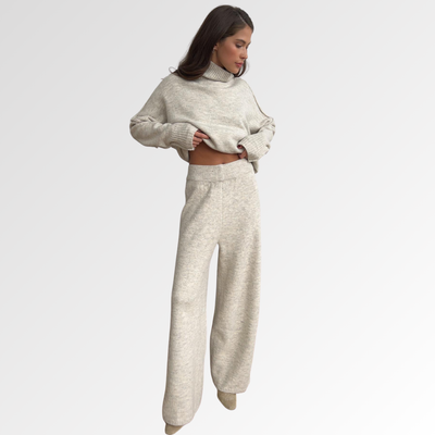 Nubia | Conjunto de dos piezas de punto con cuello alto extragrande
