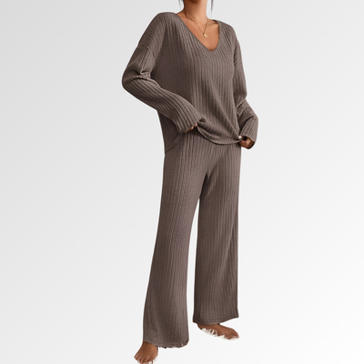 Elene – El conjunto de punto relajado