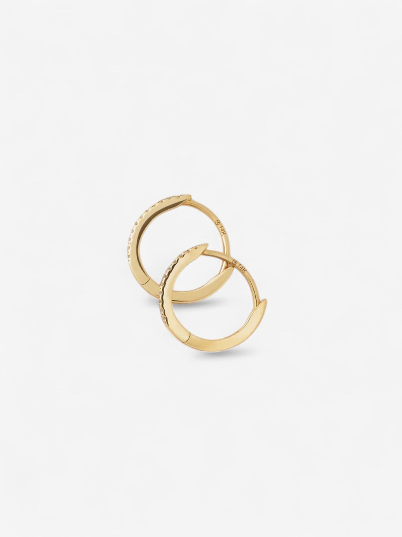 CELESTE PAVÉ | AROS MINIMALISTAS CON BRILLO
