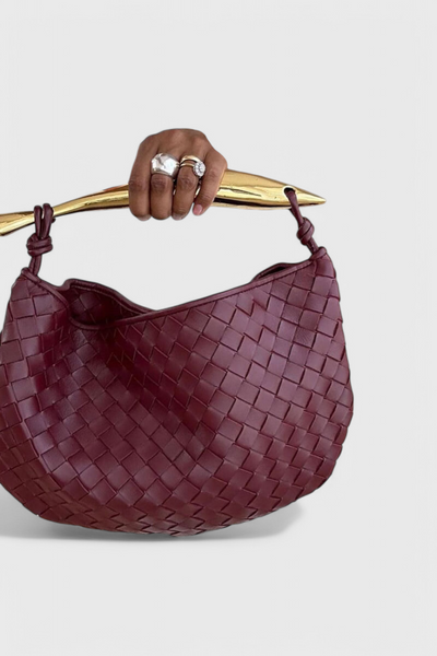 Gerda - Bolso Woven con Asa Dorada