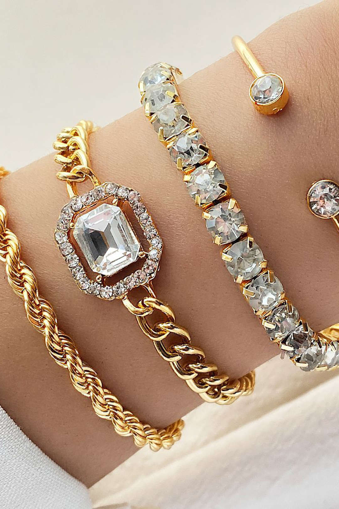Almudena - Conjunto de Pulseras con Tachuelas