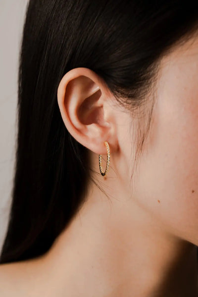 CELESTE PAVÉ | AROS MINIMALISTAS CON BRILLO